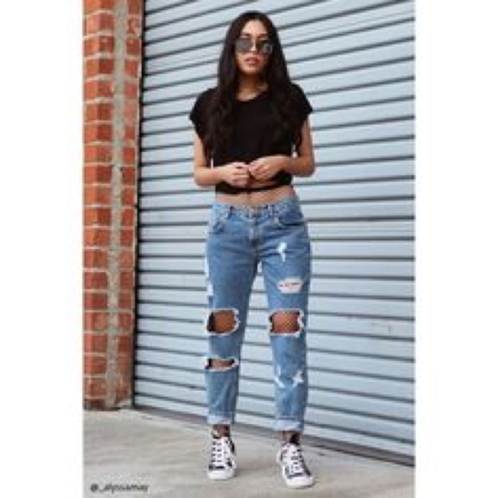 Ripped Boyfriend Jeans